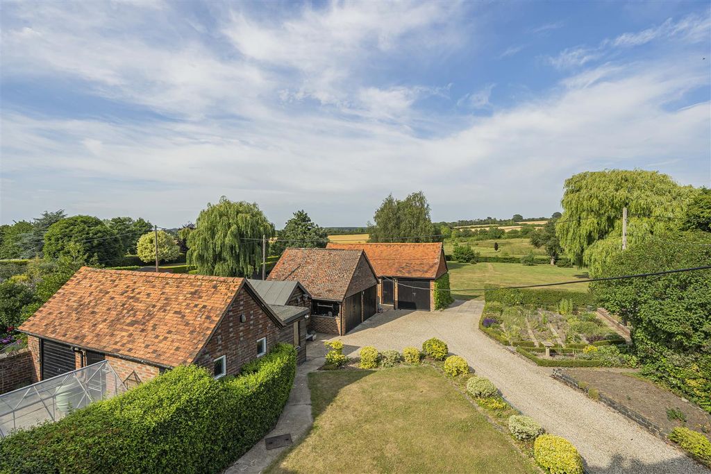 Property photo 2 of 40 40_56648.Jpg