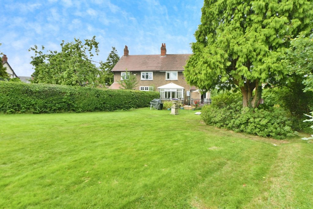 Property photo 2 of 17 Photo