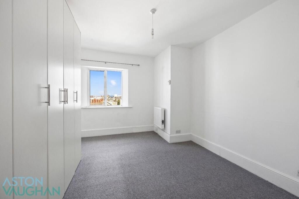 Property photo 2 of 23 4545641