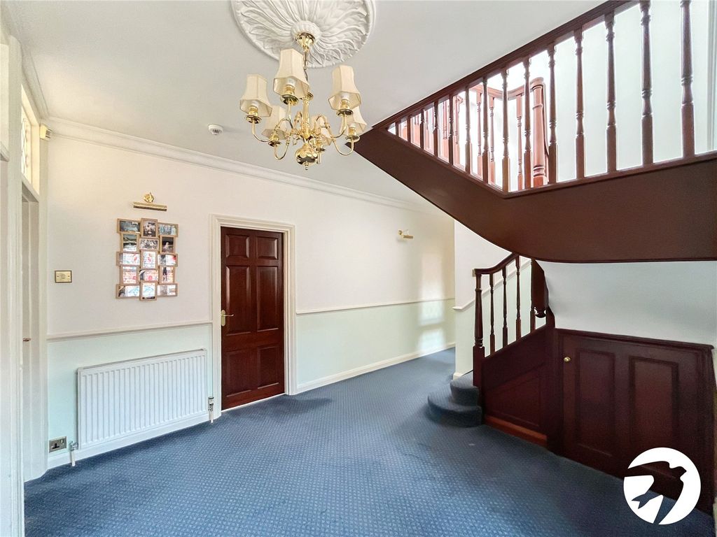 Property photo 2 of 24 Picture No. 14