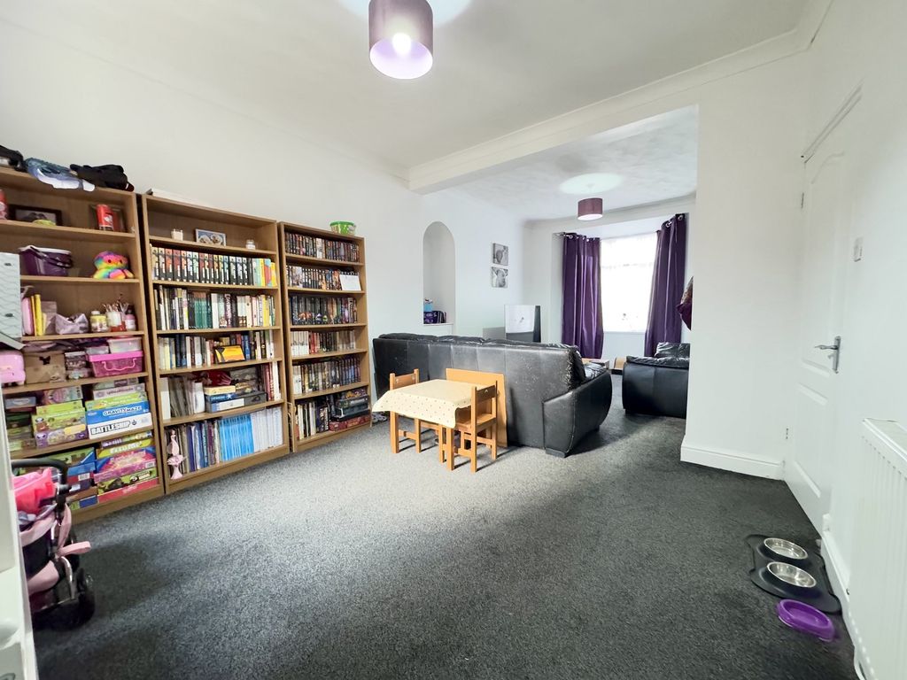 Property photo 3 of 18 Not Specified