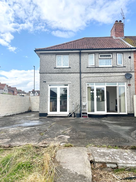 Property photo 2 of 21