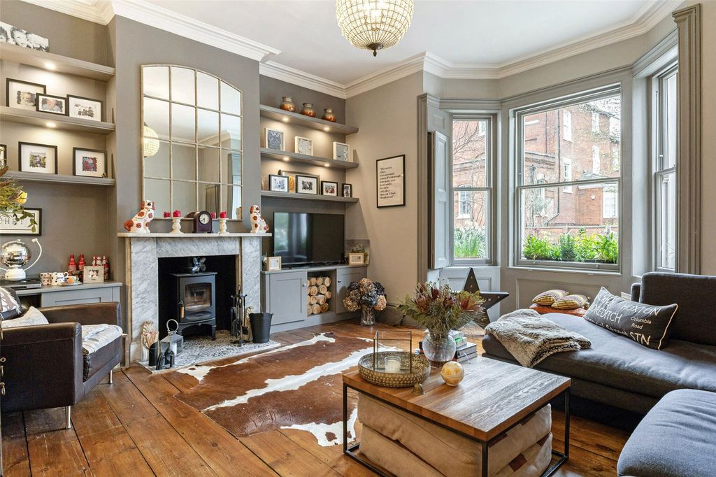 Property photo 3 of 33 Drawing Room