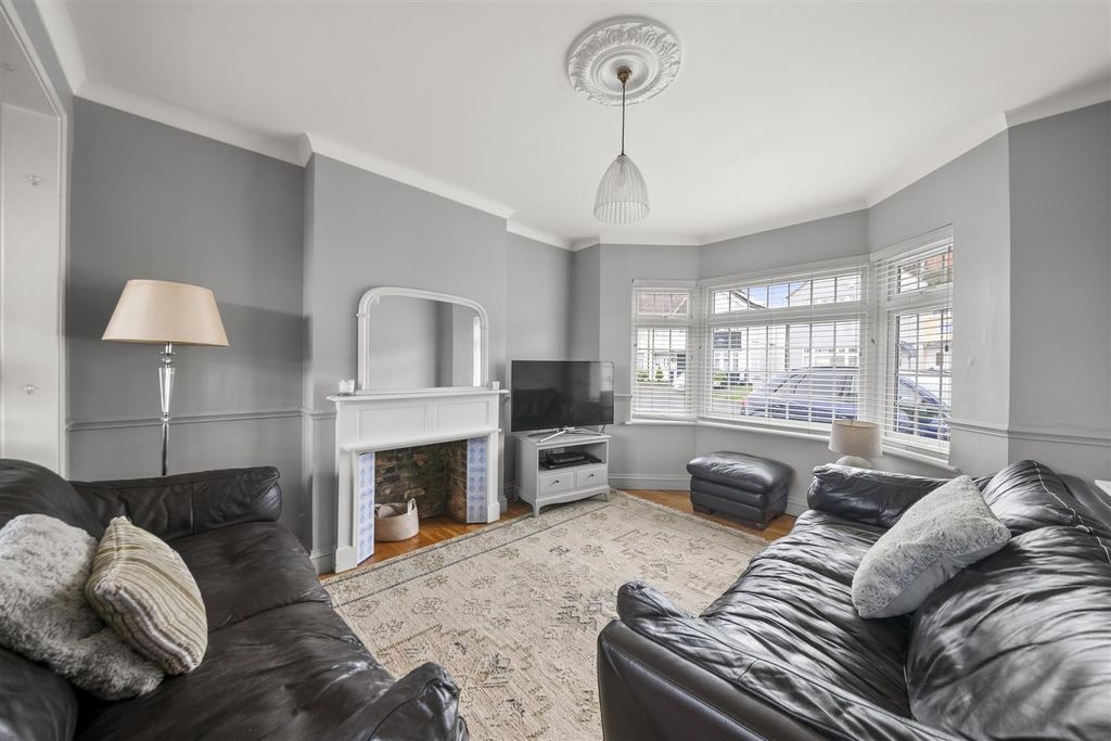 Property photo 2 of 16