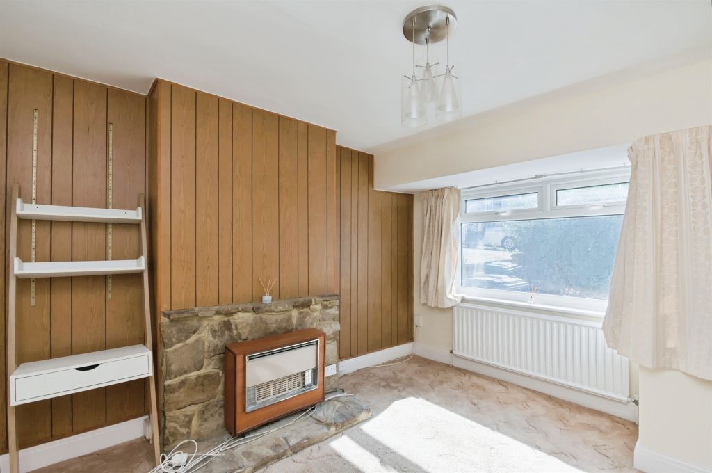 Property photo 2 of 27