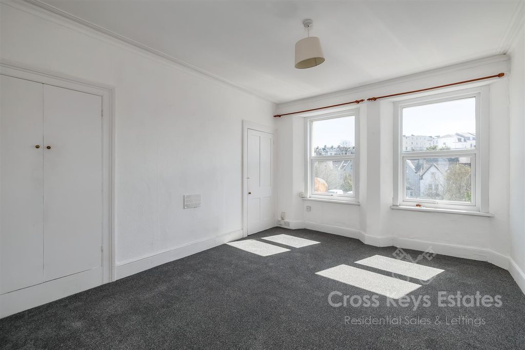 Property photo 2 of 14 Living Room