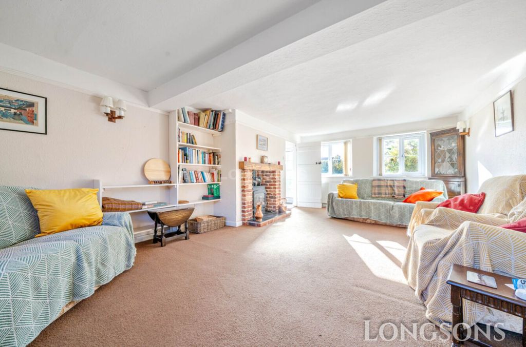 Property photo 3 of 19