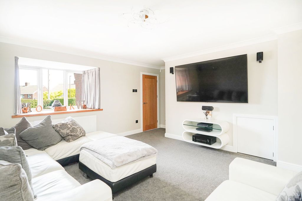 Property photo 2 of 23