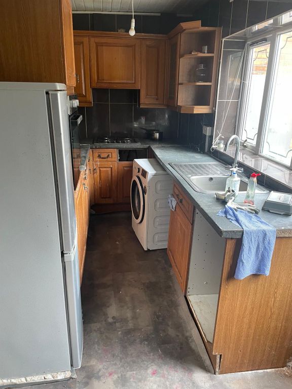 Property photo 3 of 4