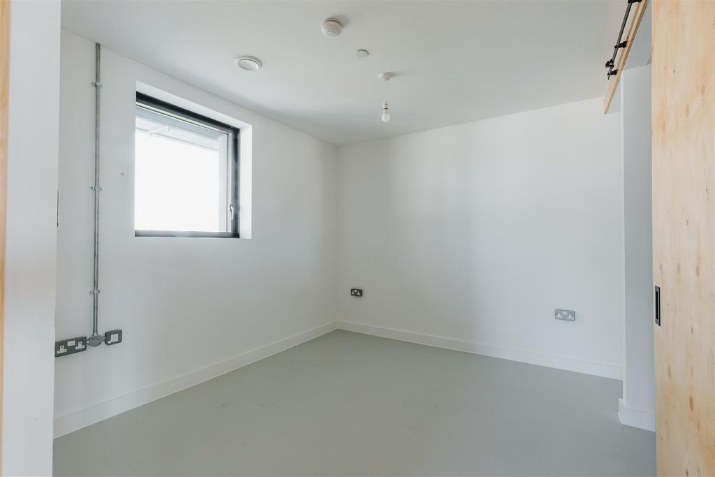Property photo 3 of 9 Lwp10453-Hdr.Jpg