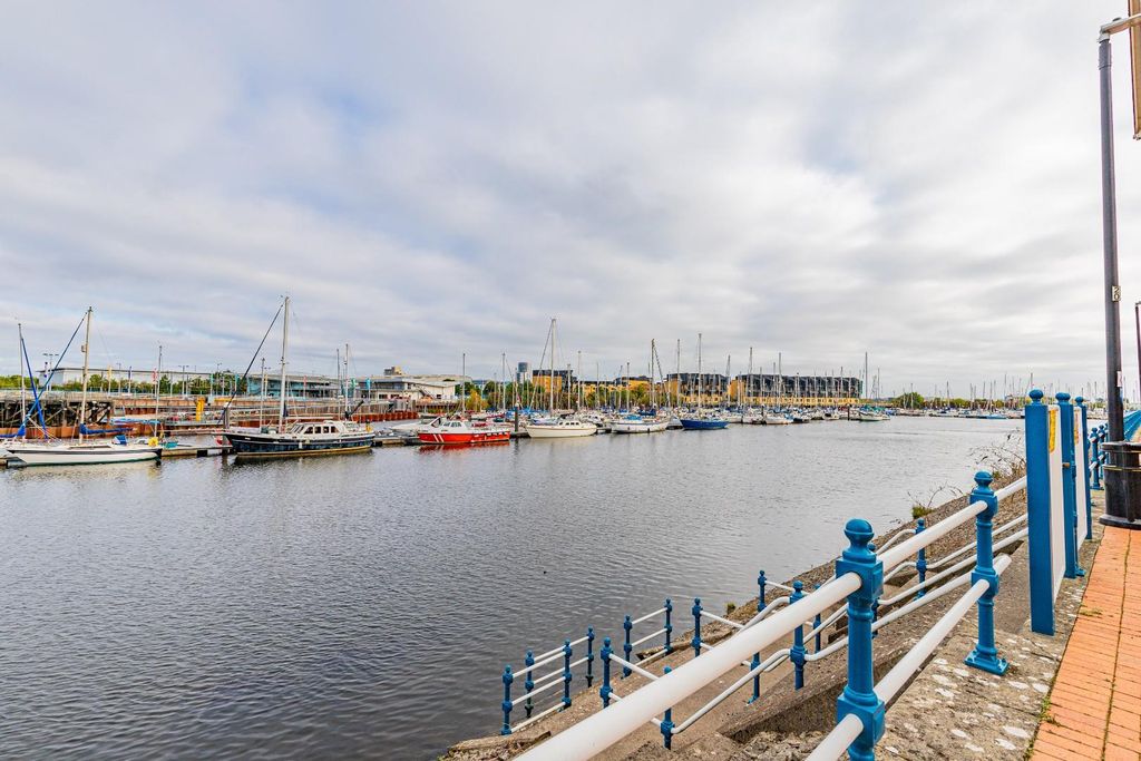 Property photo 1 of 15 Ty Devonia-2.Jpg