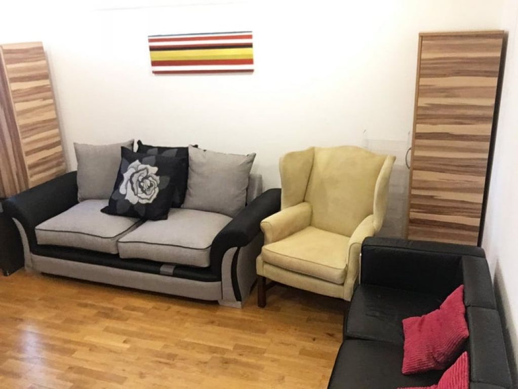 Property photo 3 of 18