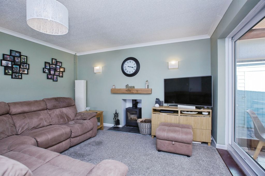 Property photo 3 of 21
