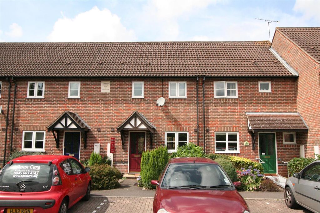 Property photo 1 of 8 Lamborne Sq 10 Front (Custom).Jpg