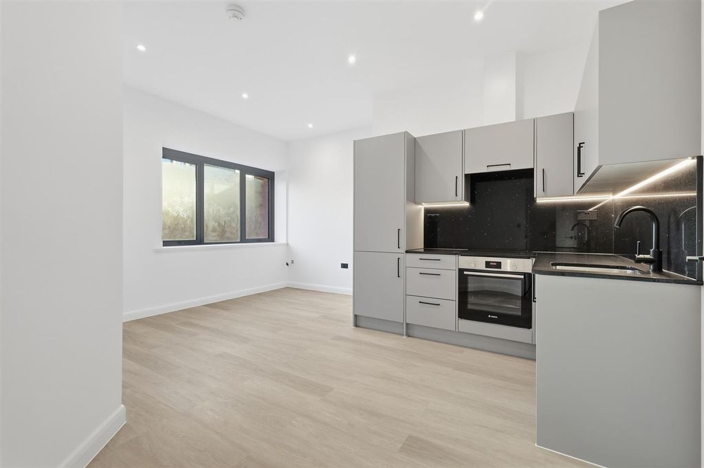 Property photo 1 of 9 002_Img_6099.Jpg