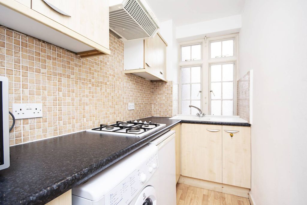 Property photo 1 of 5