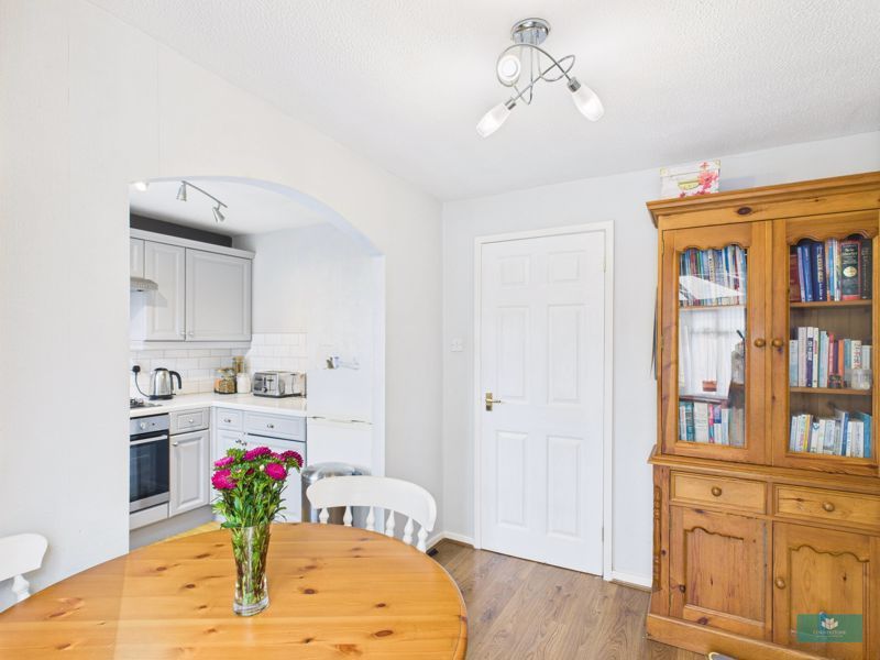 Property photo 3 of 15 Photo 17