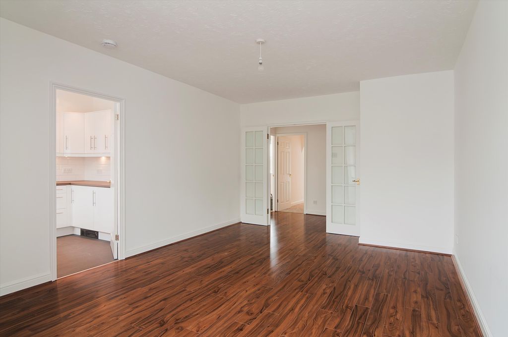 Property photo 1 of 8 Image