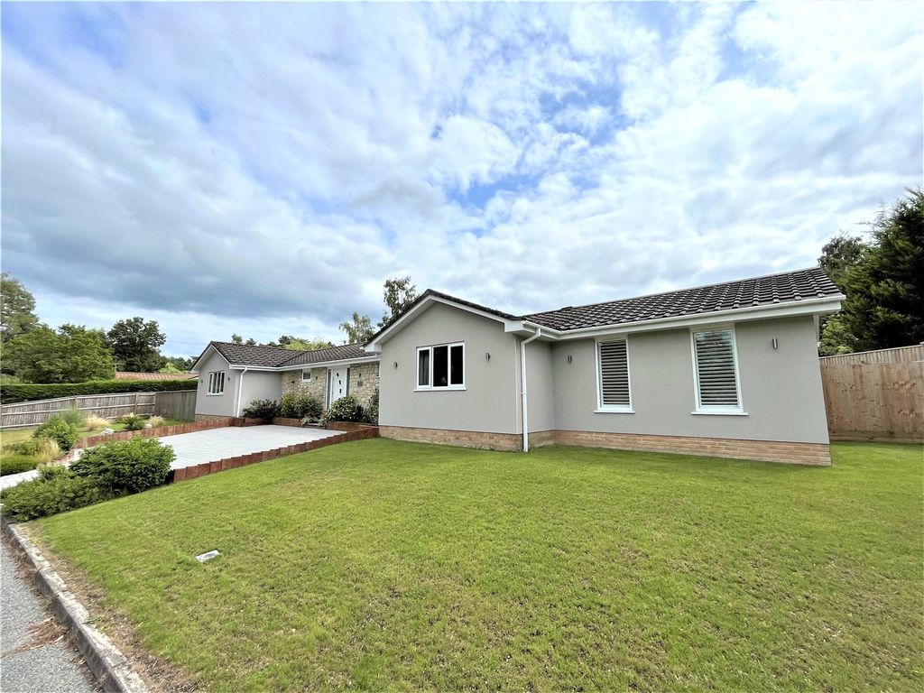 Property photo 2 of 28 Picture No. 01