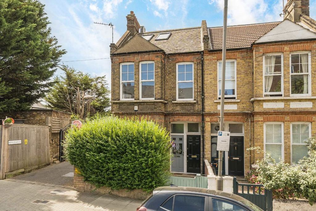 Property photo 1 of 9