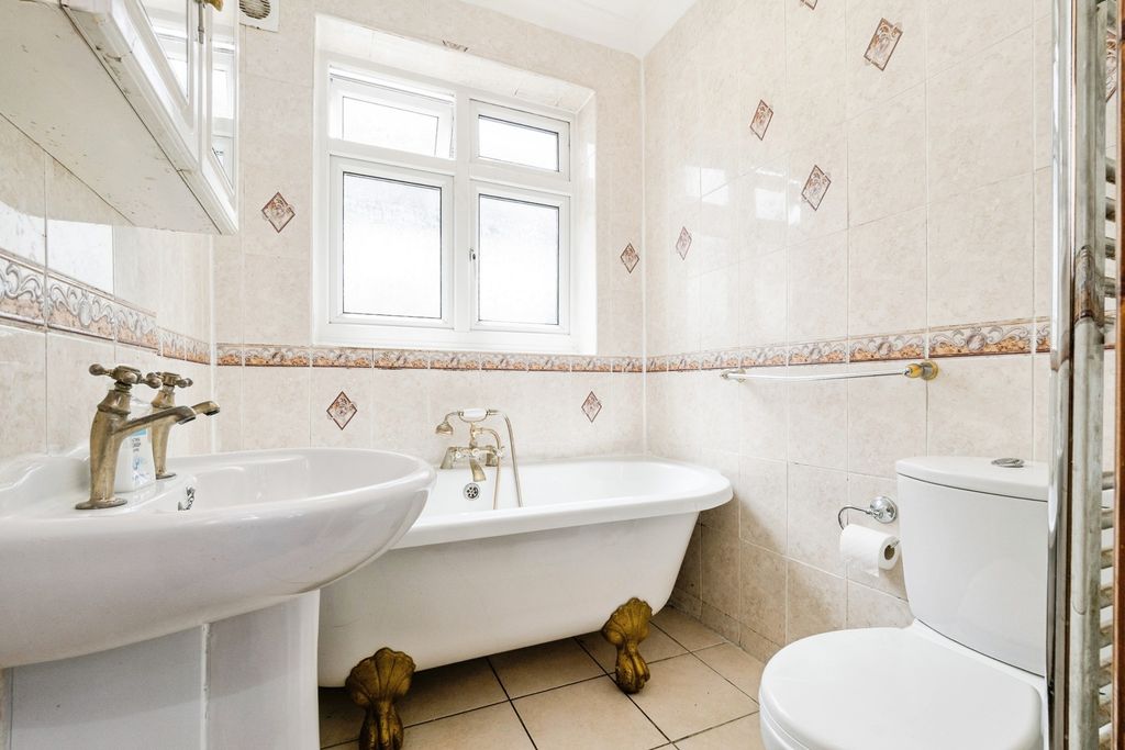 Property photo 3 of 26 Pbox-Img.Jpg