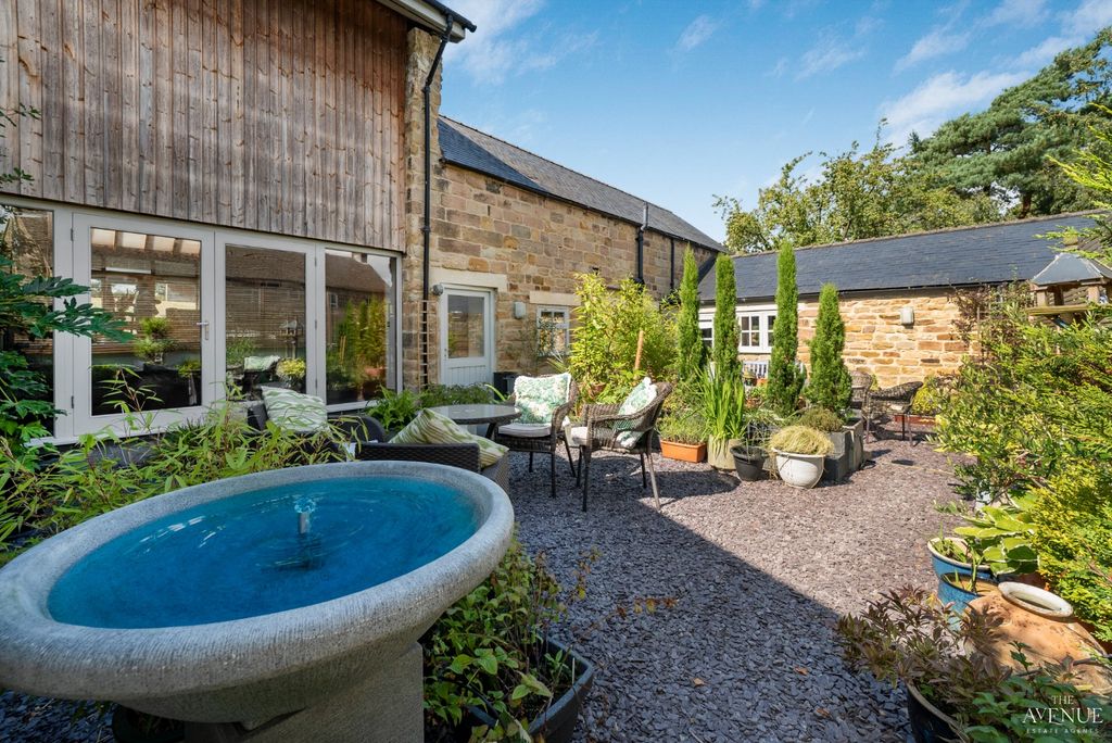 Property photo 3 of 33 3190496