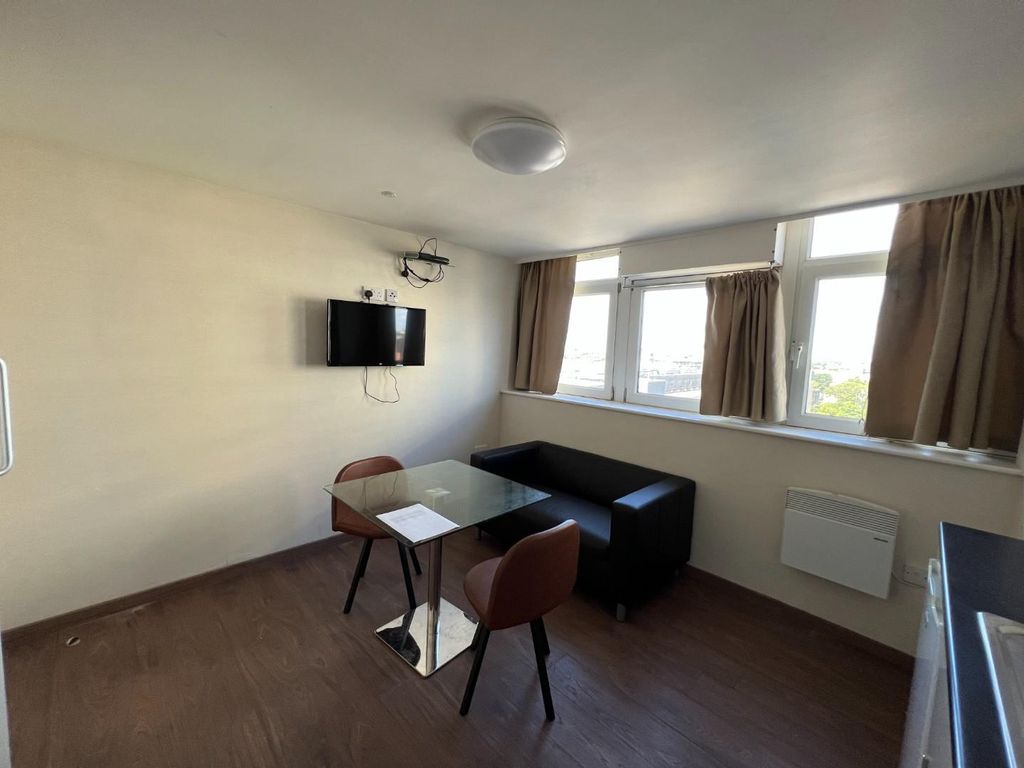 Property photo 3 of 8 Img_0621.Jpg