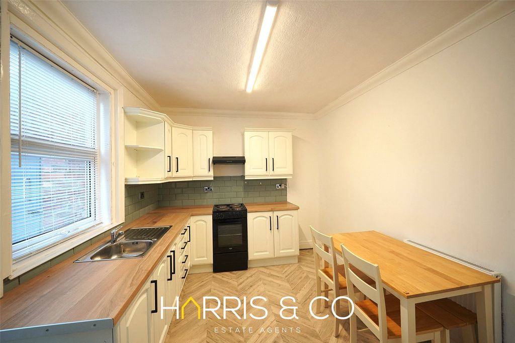 Property photo 3 of 12 Picture No. 26