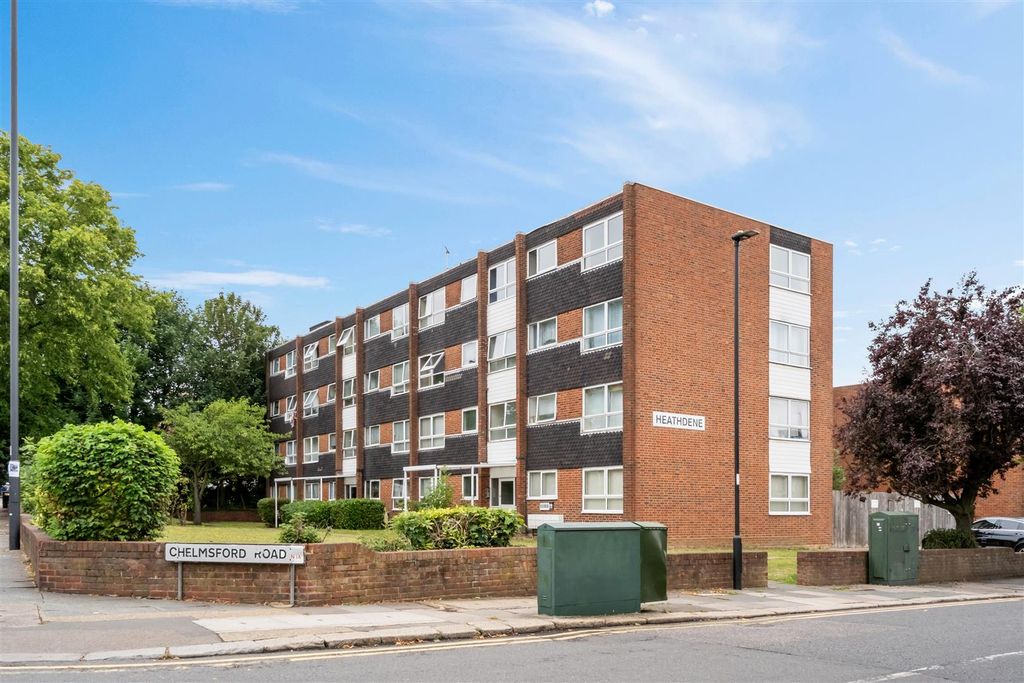 Property photo 1 of 12 17 Heathdene, Chase Side N14 5Hu-12.Jpg