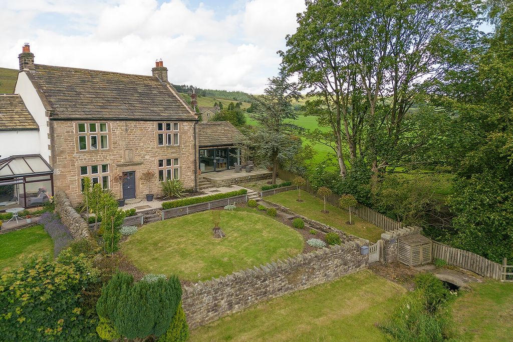 Property photo 1 of 33 2675922