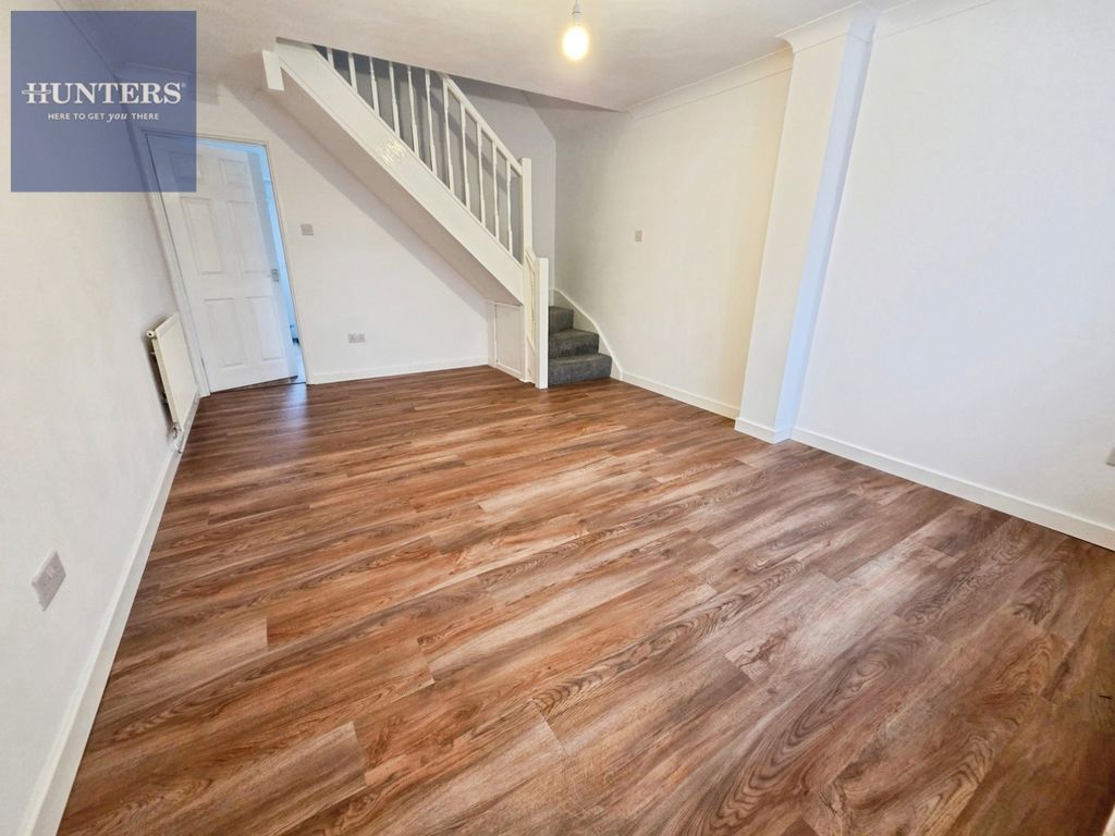 Property photo 3 of 9 Pbox-Img.Jpg