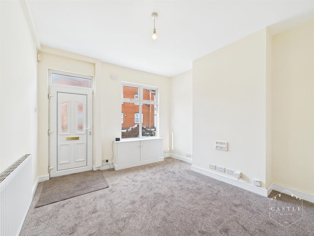 Property photo 2 of 9 Cam02833G0-Pr0481-Still005.Jpg