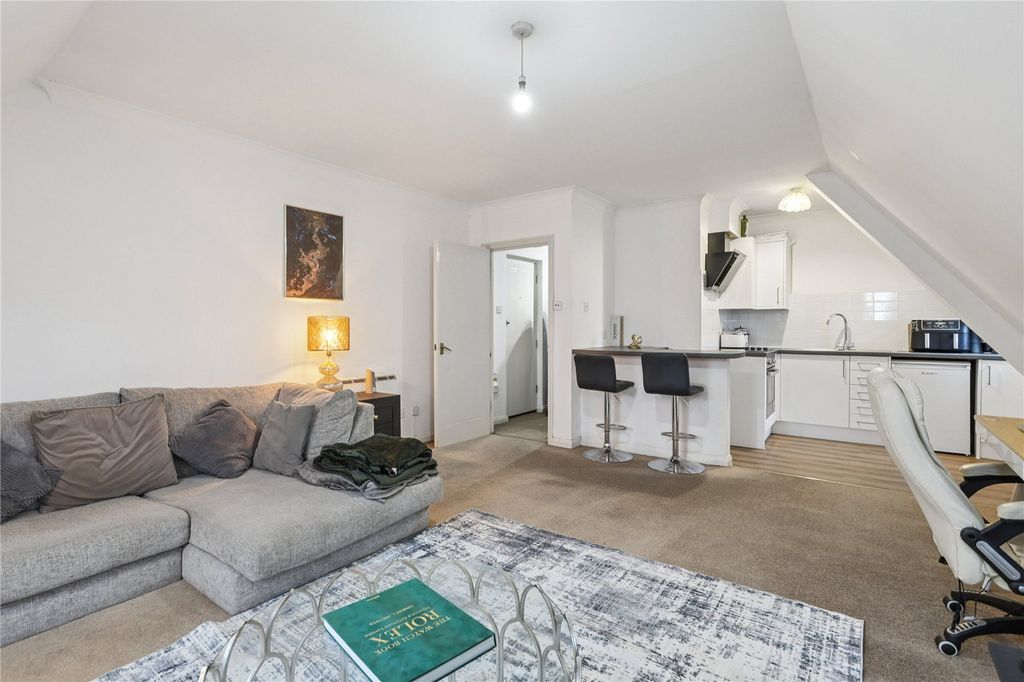 Property photo 2 of 11 Picture No. 08