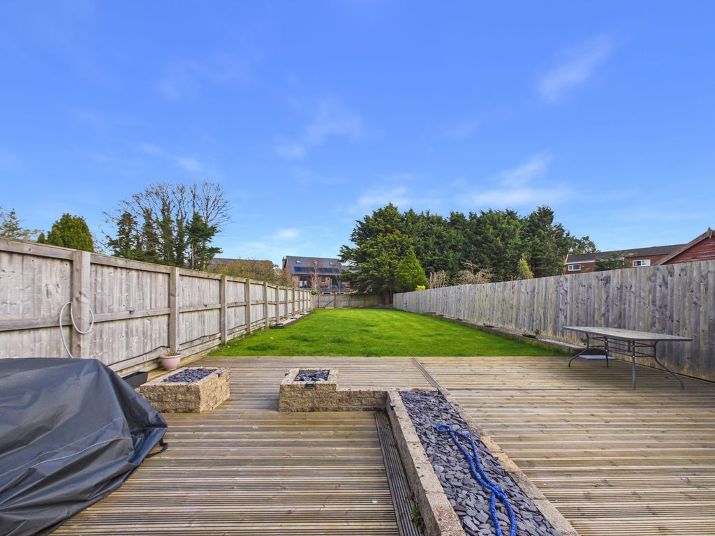 Property photo 3 of 28