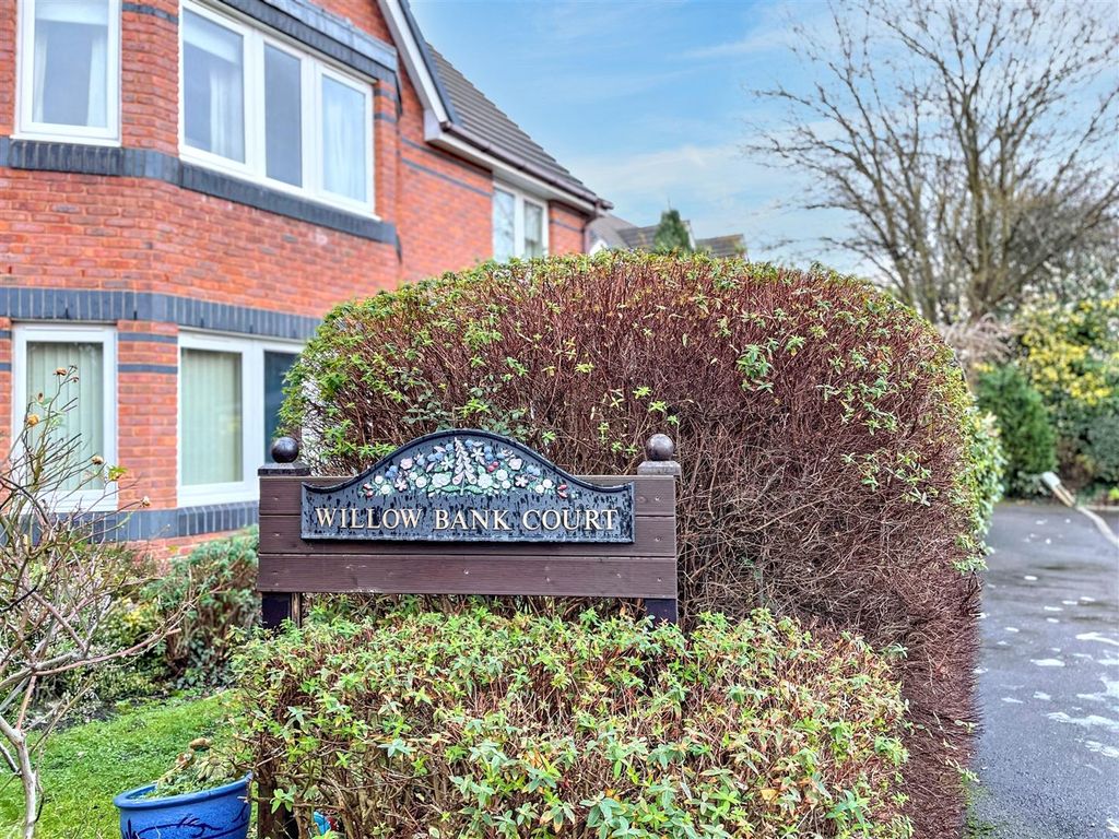 Property photo 2 of 15 Willow.Jpeg