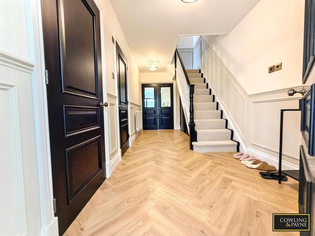 Property photo 2 of 26 Hallway