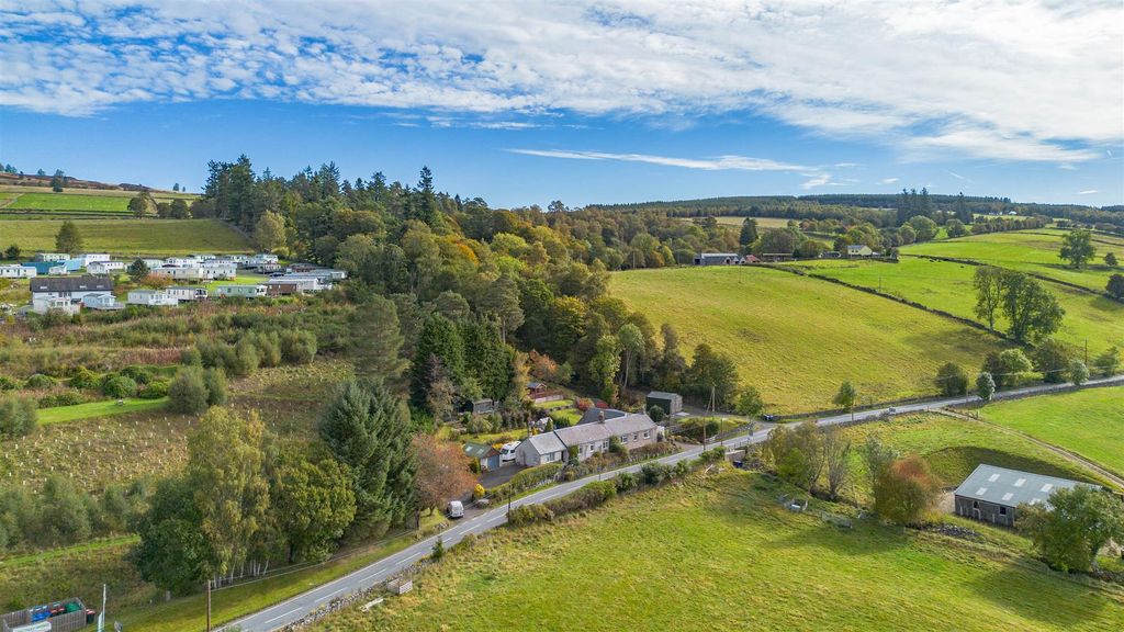 Property photo 3 of 33 Dji_0168.Jpg