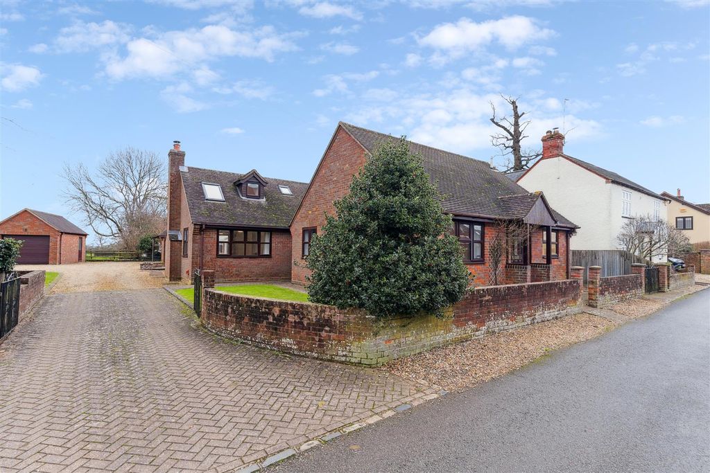 Property photo 1 of 26 Ivy Lane
