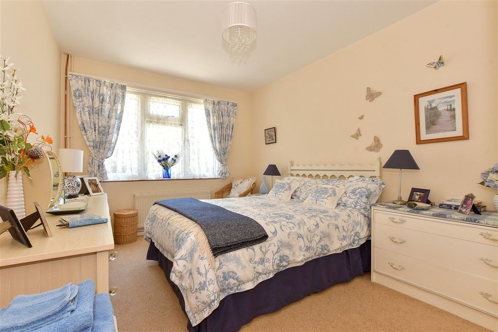 Property photo 3 of 8 Bedroom
