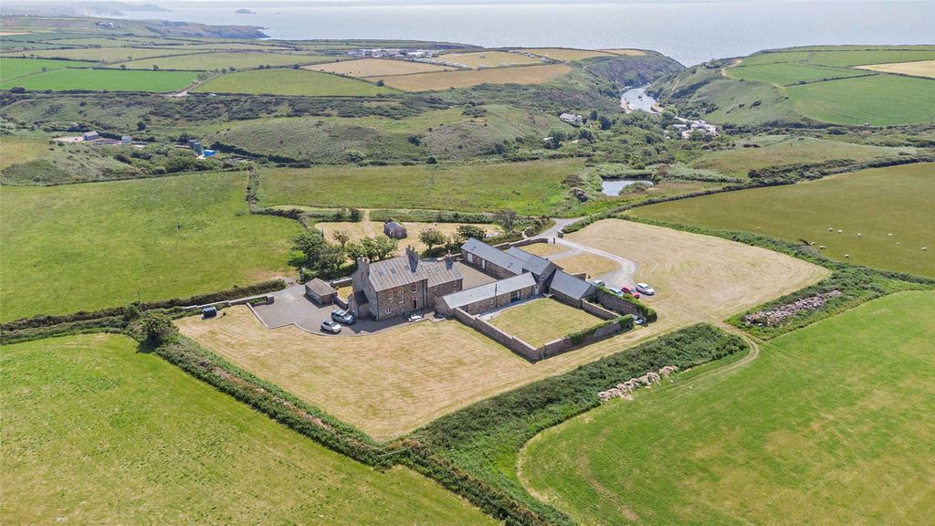 Property photo 1 of 81 Aerial