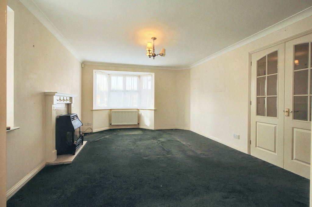 Property photo 2 of 22