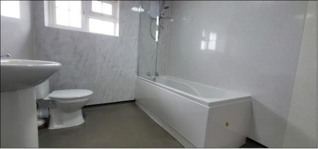 Property photo 2 of 6 Bathroom