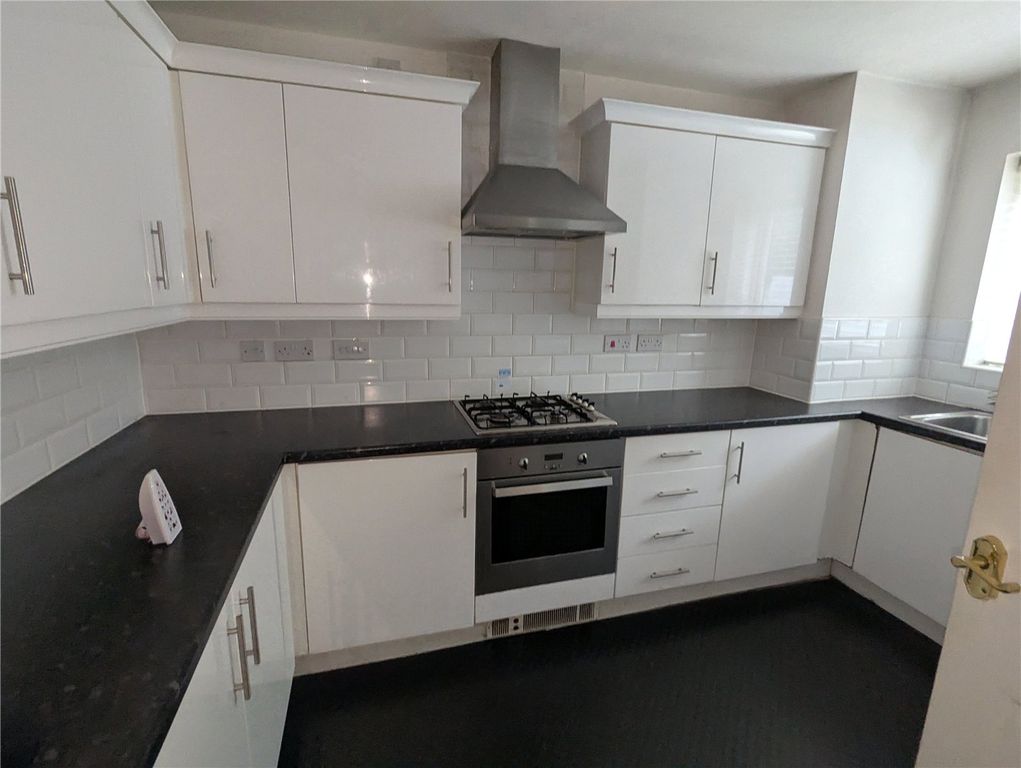 Property photo 2 of 13 Kitchen