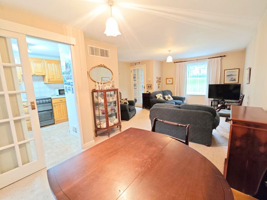 Property photo 2 of 17 Photo 2
