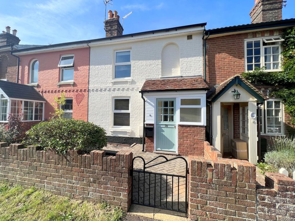 Property photo 1 of 10 3 Bed Unfurnished Terraced