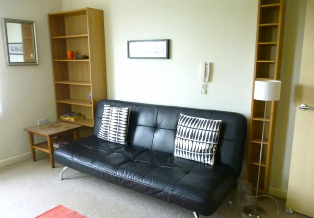 Property photo 3 of 12