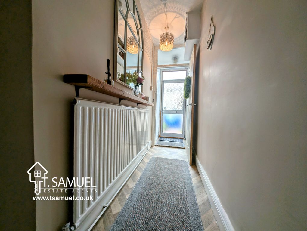 Property photo 3 of 34 Hallway