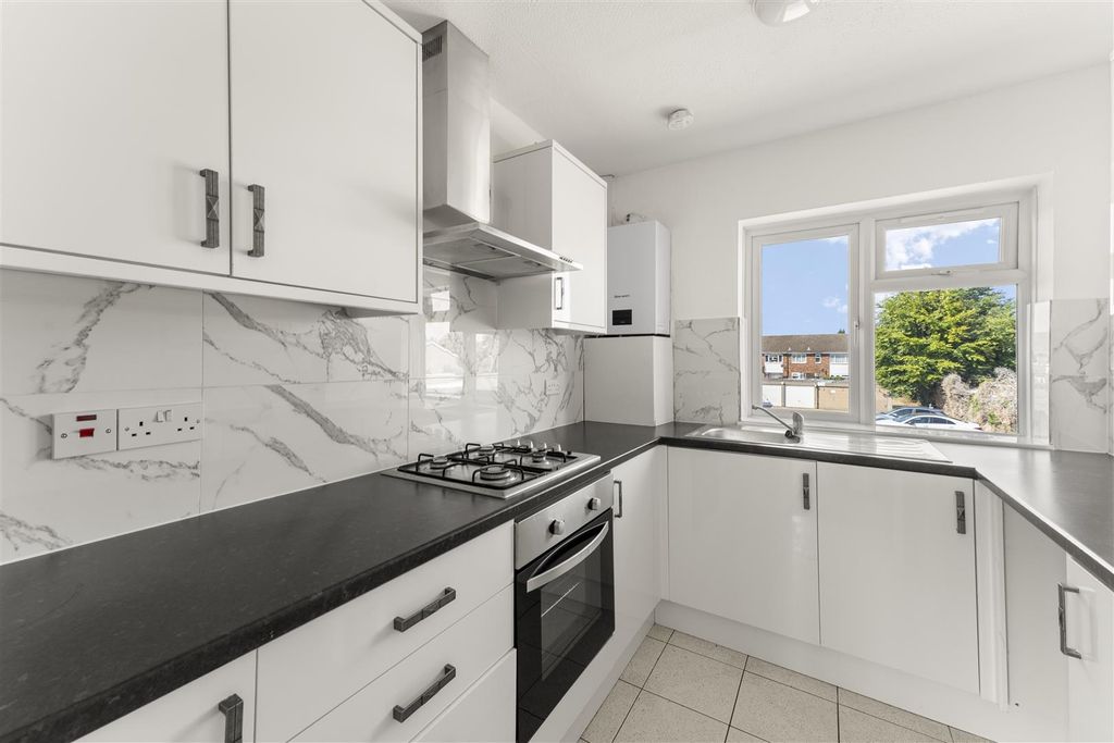 Property photo 2 of 15 1