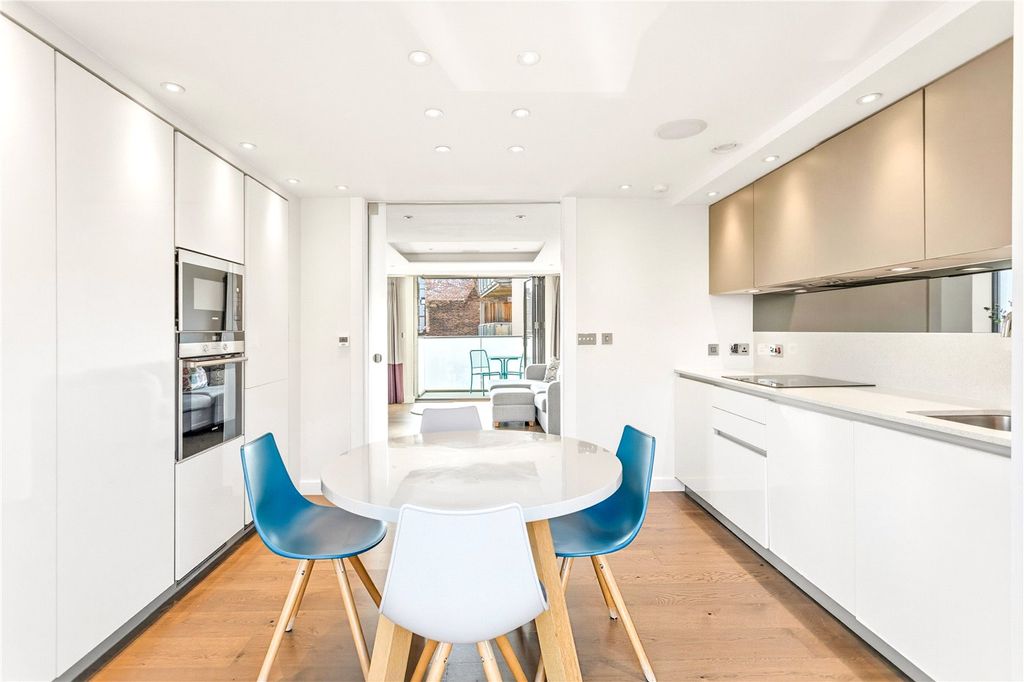 Property photo 3 of 14 Picture No. 11