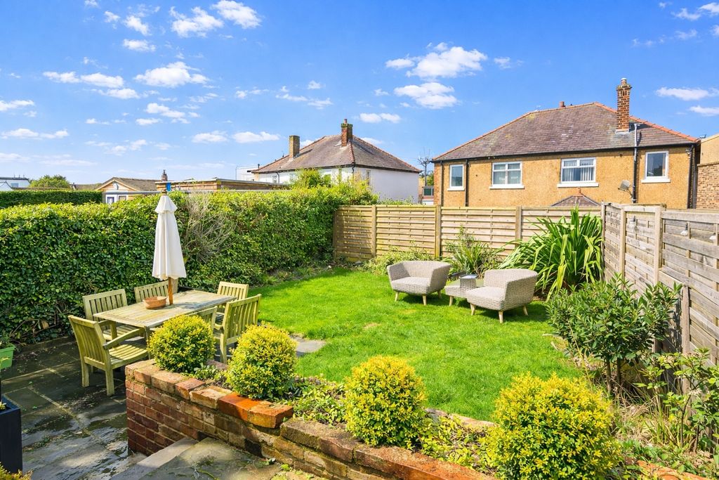 Property photo 2 of 12 Picture No. 15